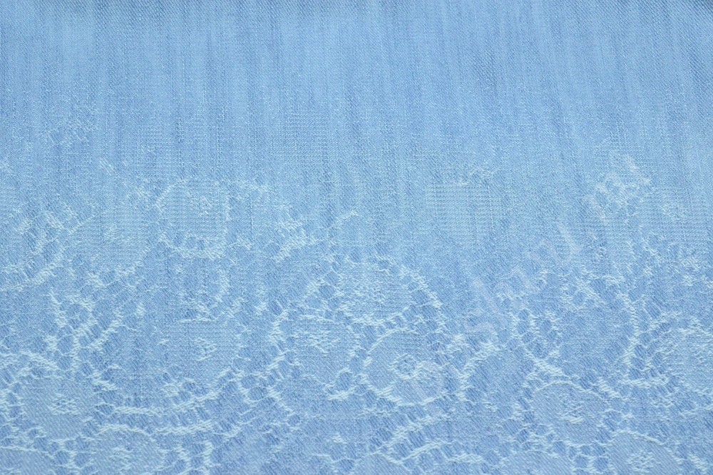 Ткань джинсовая голубого оттенка с набивным рисунком