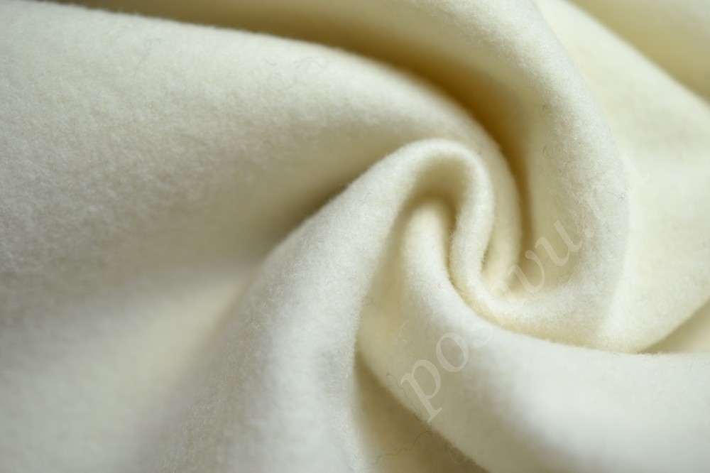 Пальтовая ткань ванильного оттенка