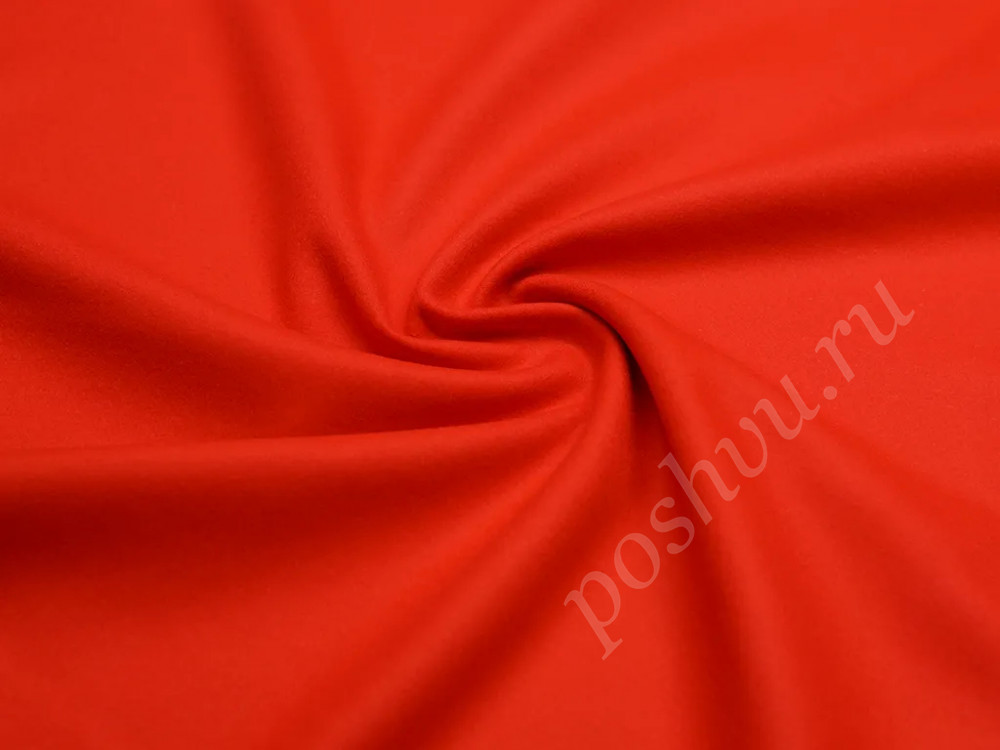 Пальтовая двухслойная ткань красного цвета