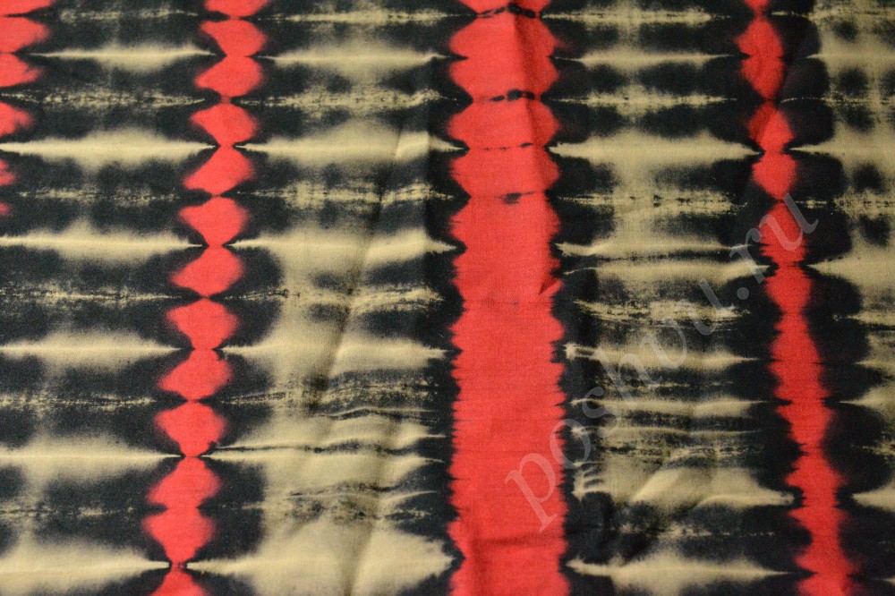 Хлопковая ткань с абстрактным узором черного, красного и бежевого цвета
