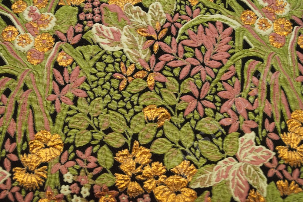 Жаккардовая ткань с ярким цветочным принтом