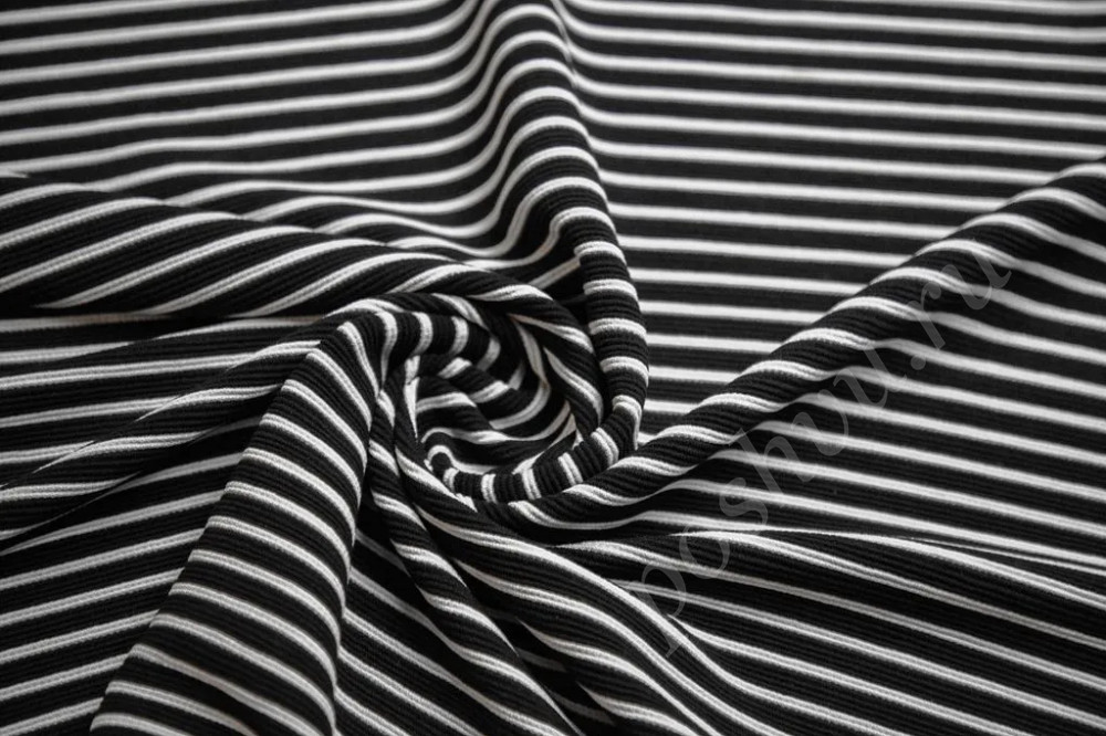 Трикотажная ткань черно-белого цвета в горизонтальную полоску (330г/м2)