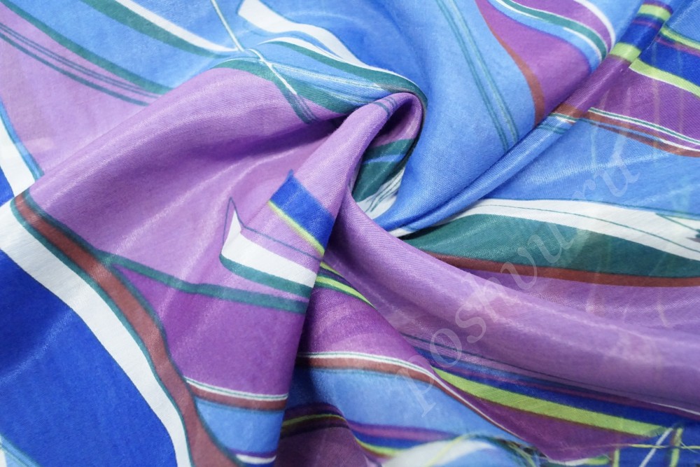Ткань блузочная голубого оттенка в полосы