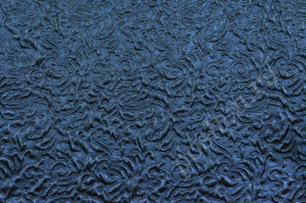 Ткань из вискозы с эластаном темно-синего цвета с текстурным узором