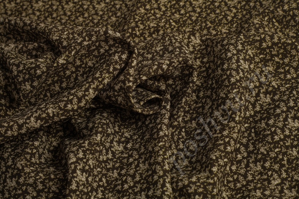 Ткань плательная вискоза коричневого цвета с принтом