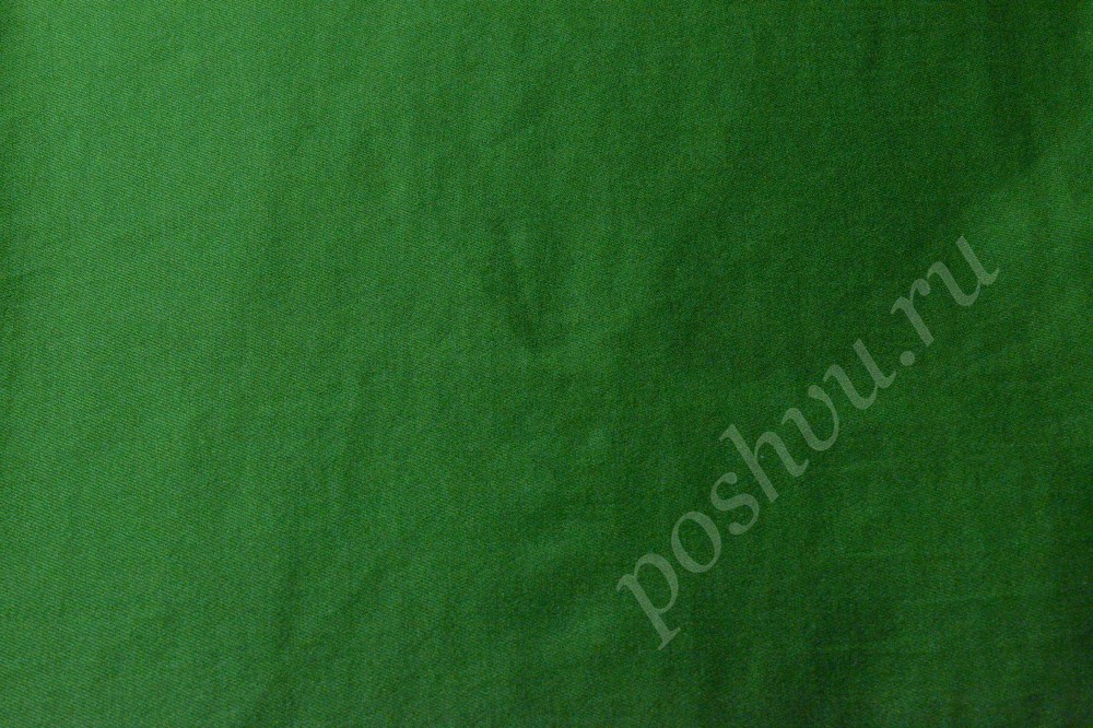 Костюмная ткань насыщенного темно-зеленого оттенка