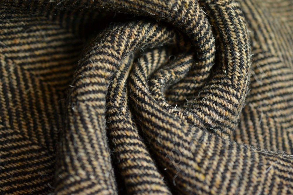 Ткань пальтовая в коричнево-серую рельефную елочку