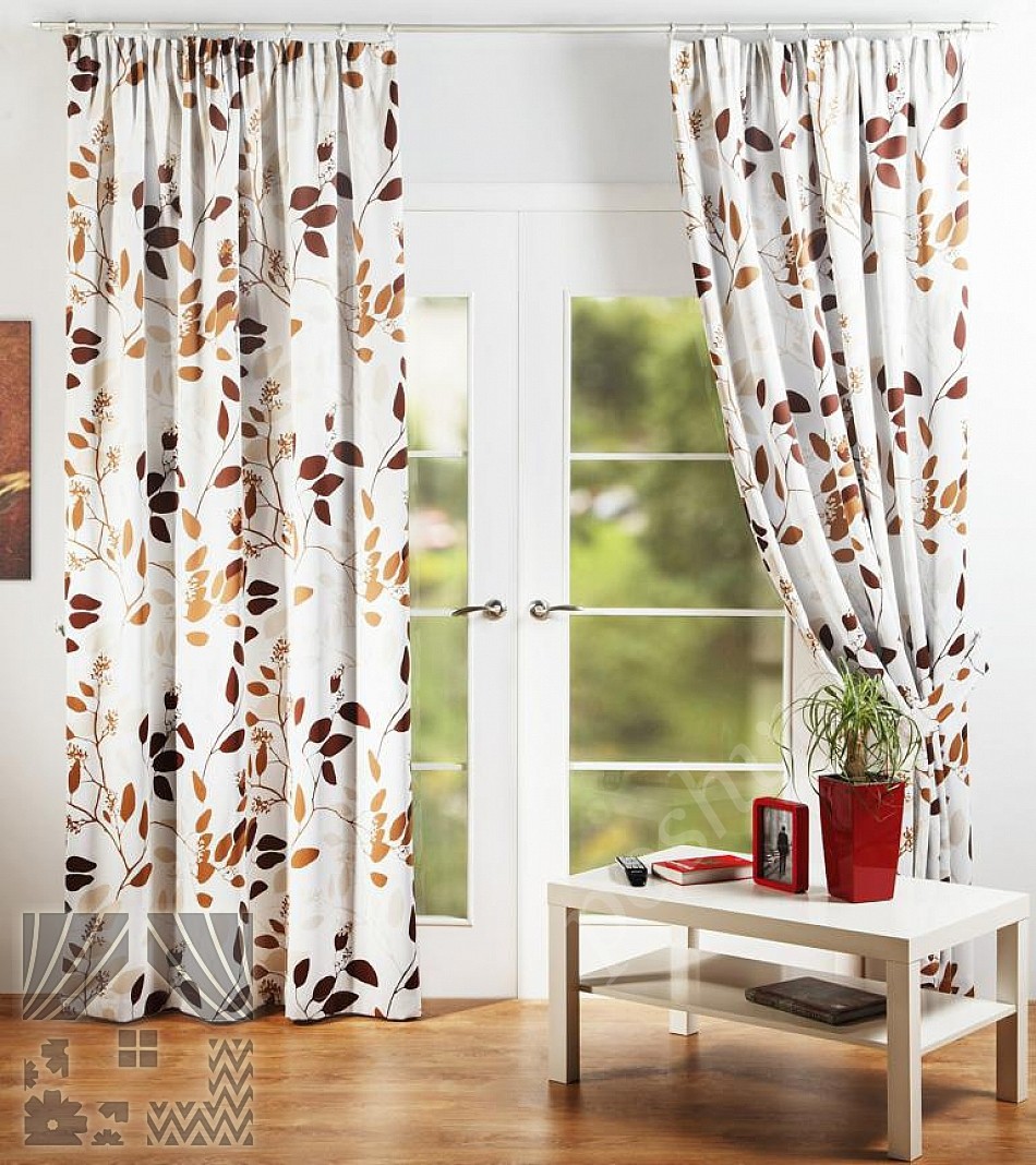 Изысканный комплект штор с флористическим принтом в коричневых тонах