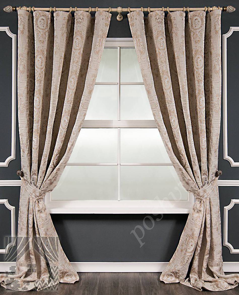 Лаконичный комплект готовых штор с классическим рисунком для гостиной или спальни