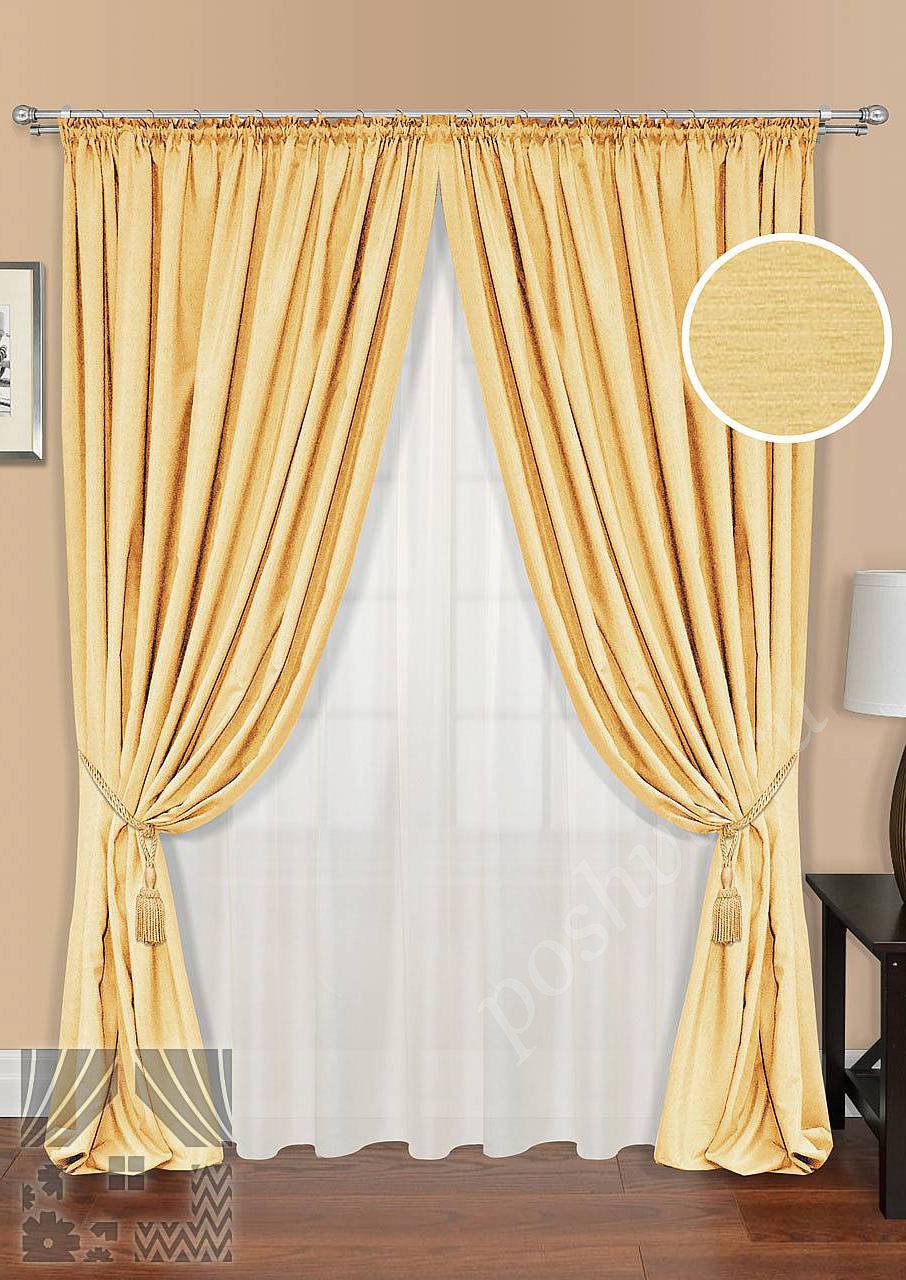 Нарядный комплект готовых штор  золотого цвета с меланжевым узором для гостиной