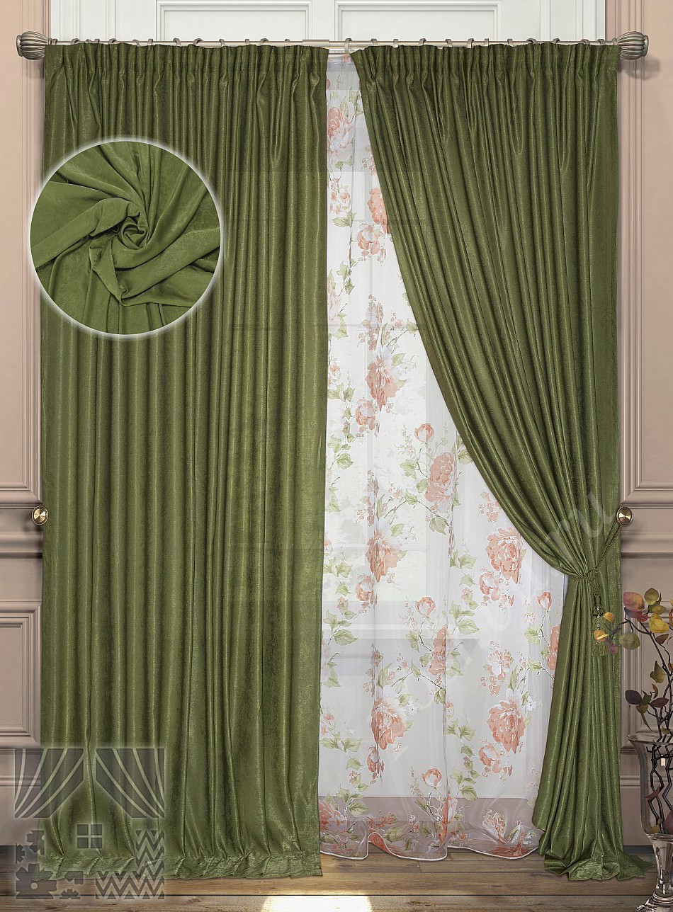 Практичный комплект готовых штор зеленого цвета и тюля с флористическим узором для спальни или гостиной