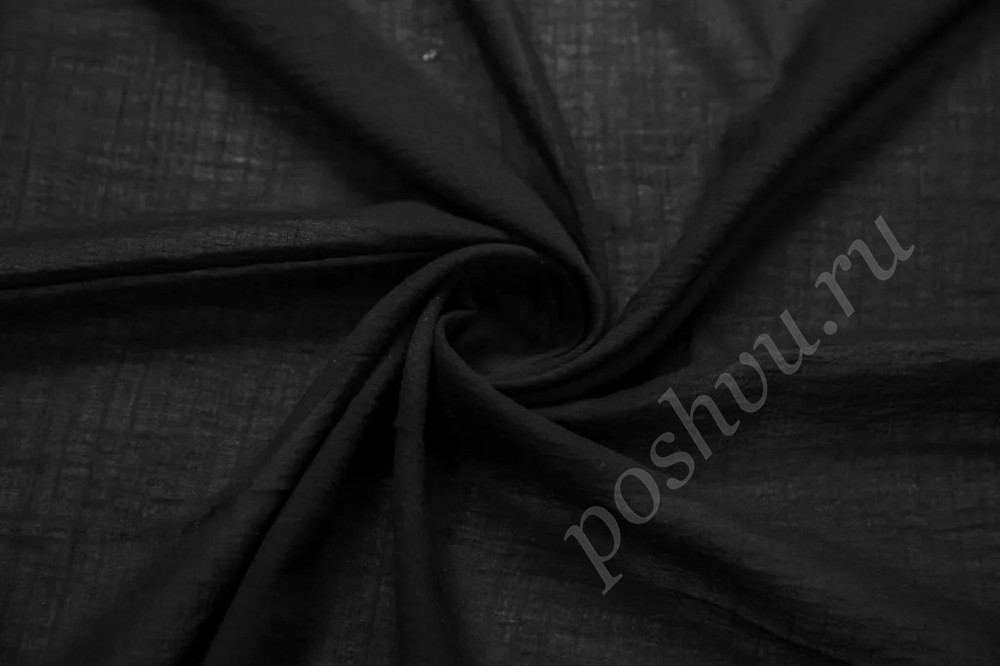 Хлопок рубашечно-плательный черного цвета с эффектом жатки (68г/м2)