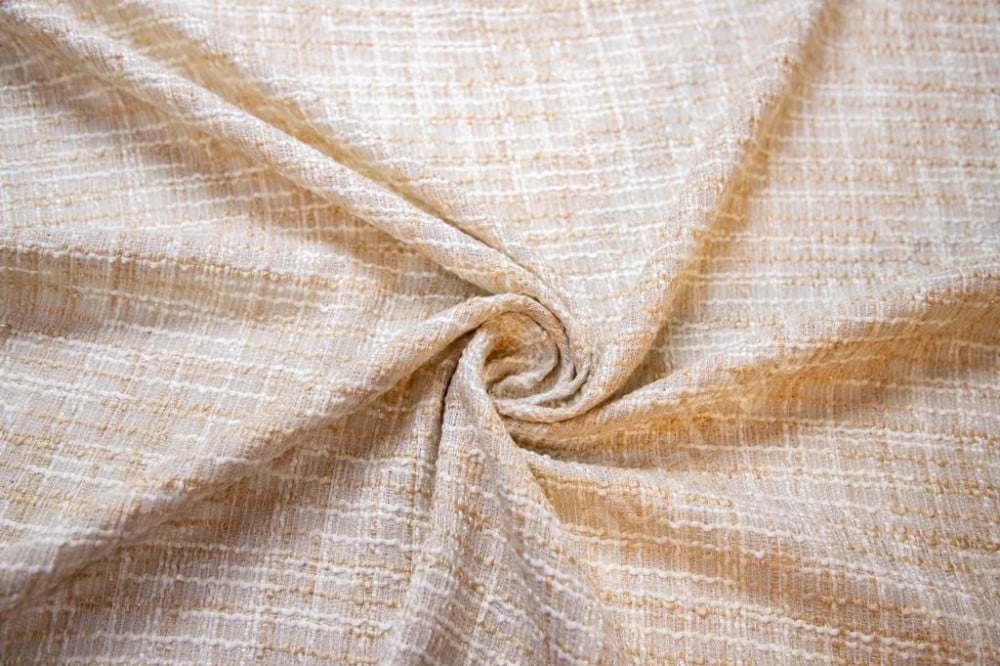 Костюмная двухсторонняя, буклированная ткань персикового цвета с люриксом (310г/м2)