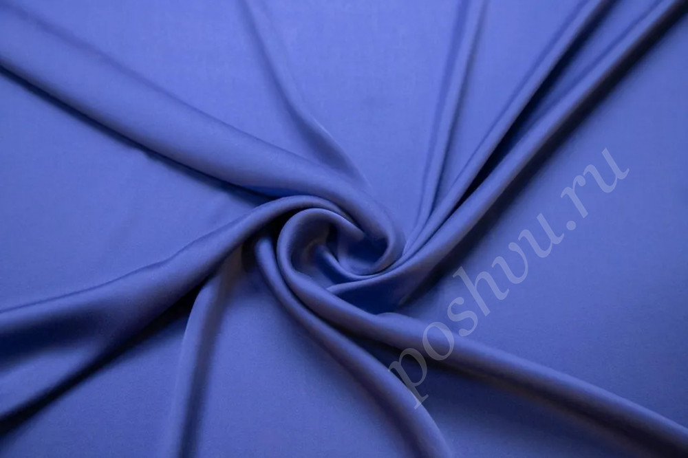 Мокрый шелк синего цвета с эффектом потертости (74г/м2)