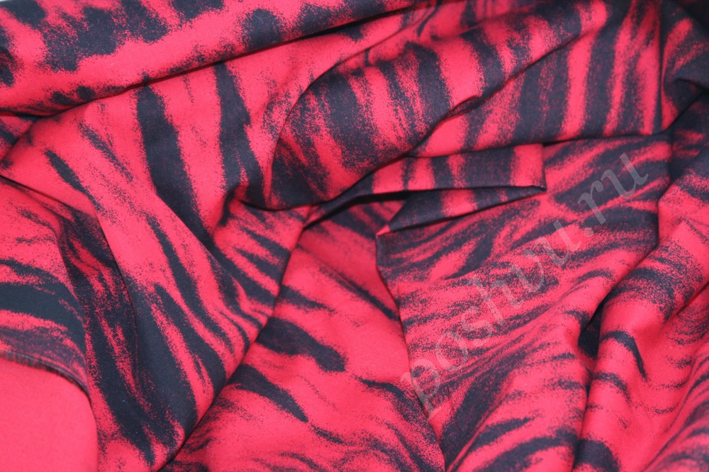 Ткань хлопковая красно-черная Тигрица