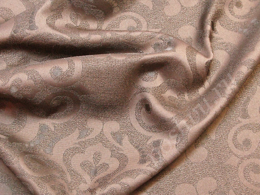 Портьерная ткань рогожка SL 3649 сложный вензель на коричневом фоне