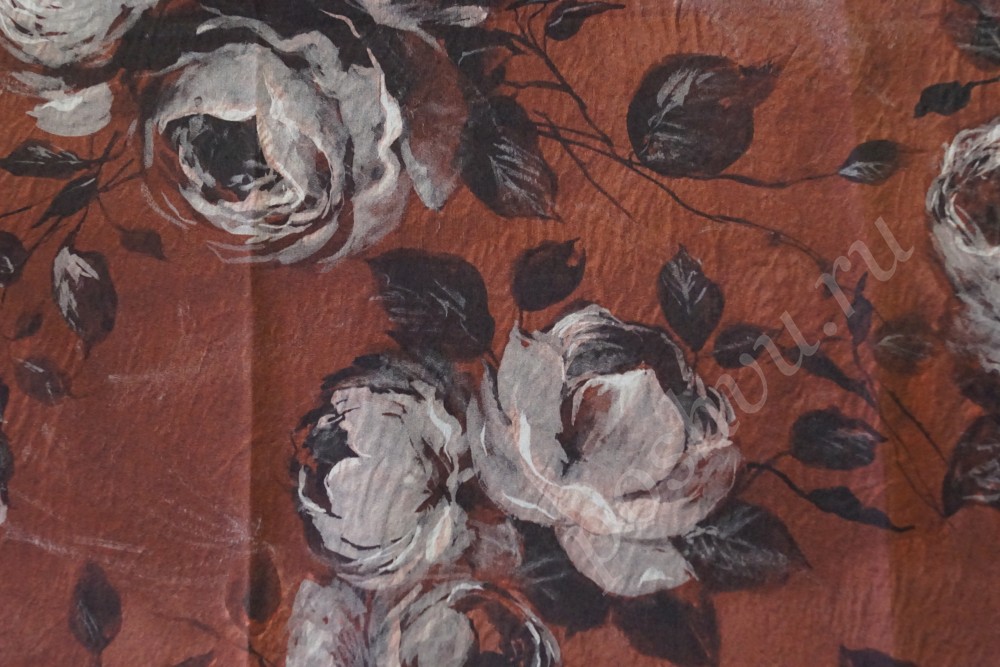 Плательная ткань бордового цвета с серыми розами
