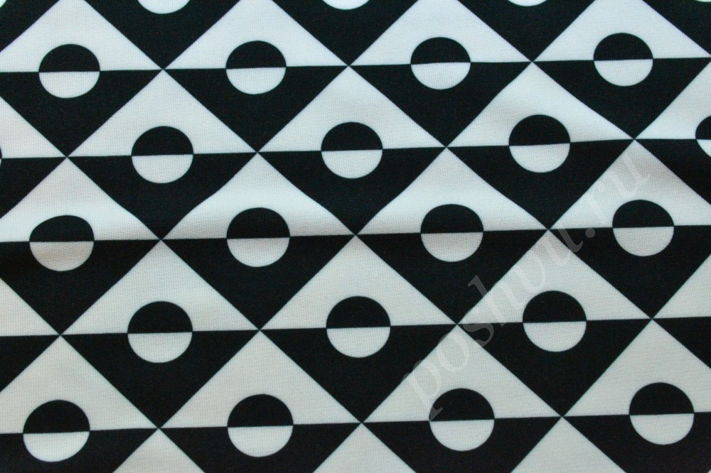 Трикотажная ткань в геометрический узор черно-белого цвета