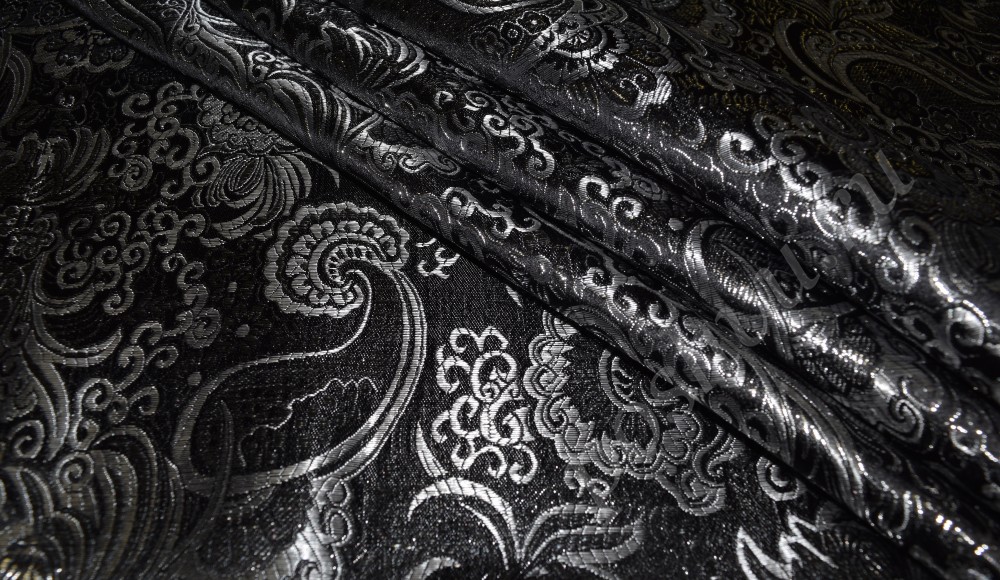 Элегантная парчовая ткань чёрного цвета с серебряным узором
