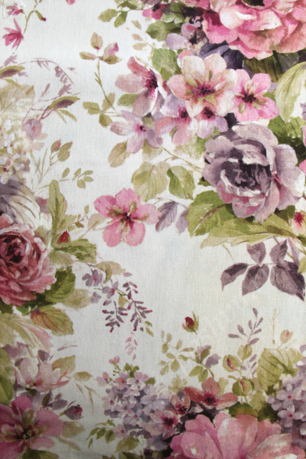 Портьерная ткань рогожка BERGERAC композиция из крупных розовых цветов