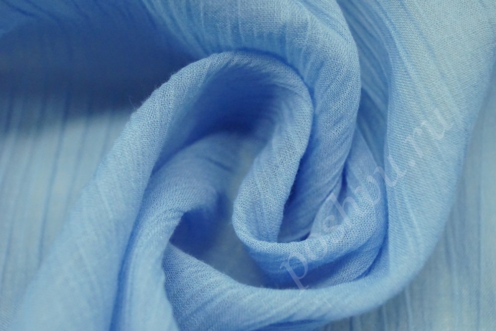 Жатая хлопковая ткань марлёвка голубого цвета