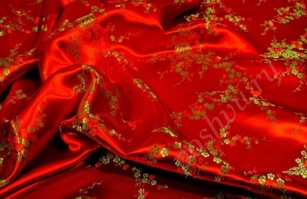 Китайский шёлк красного цвета с золотыми цветами