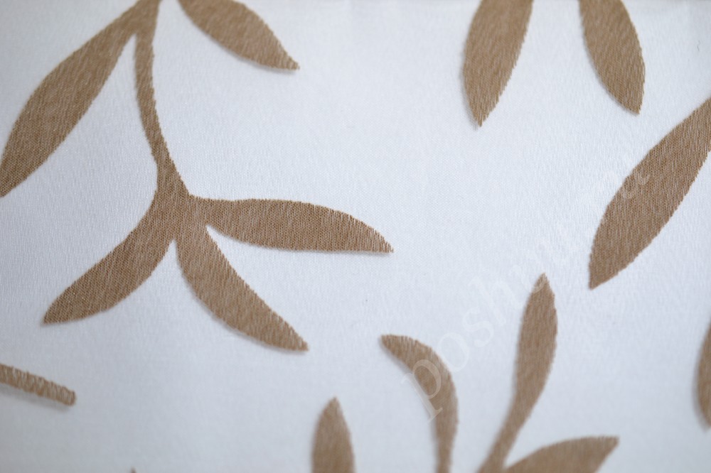 Ткань для штор органза белого оттенка с коричневым флористическим рисунком