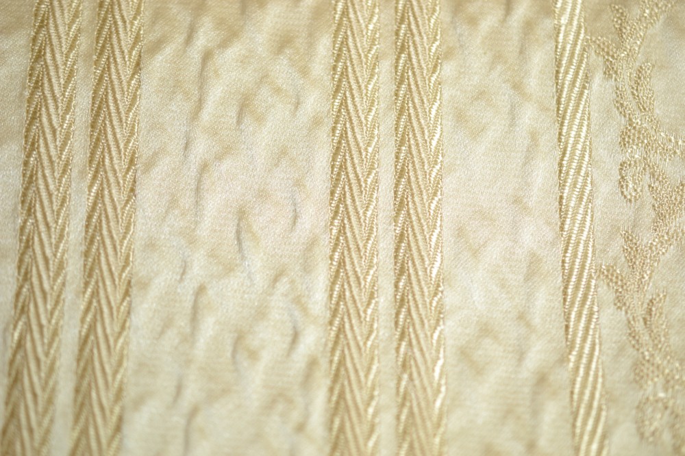 Ткань для штор жаккард кремового цвета в полоску и флористический узор