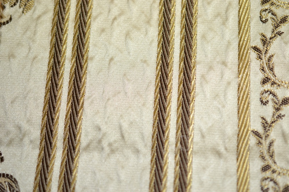 Ткань для штор жаккард бежевого цвета с еффектом жатки и узором