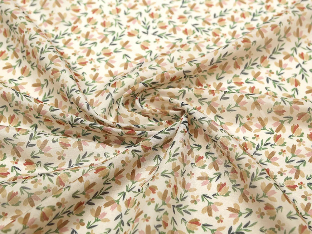 Блузочная ткань с луговыми цветочками на бежевом фоне
