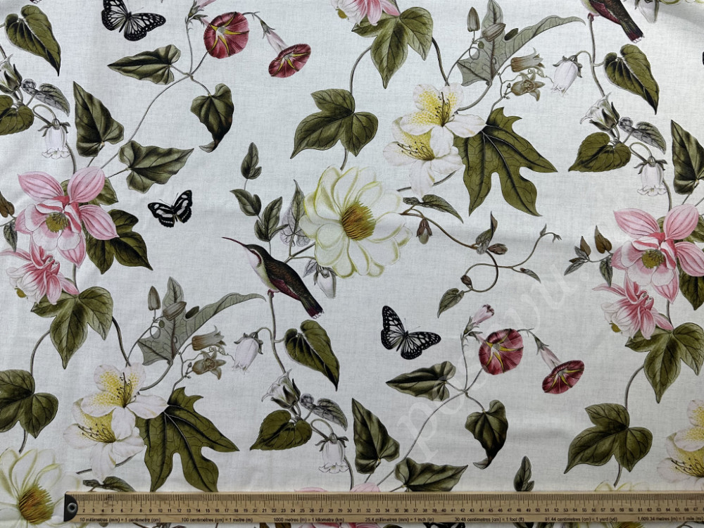 Портьерная ткань рогожка ALICE GARDEN разноцветные цветы на белом фоне