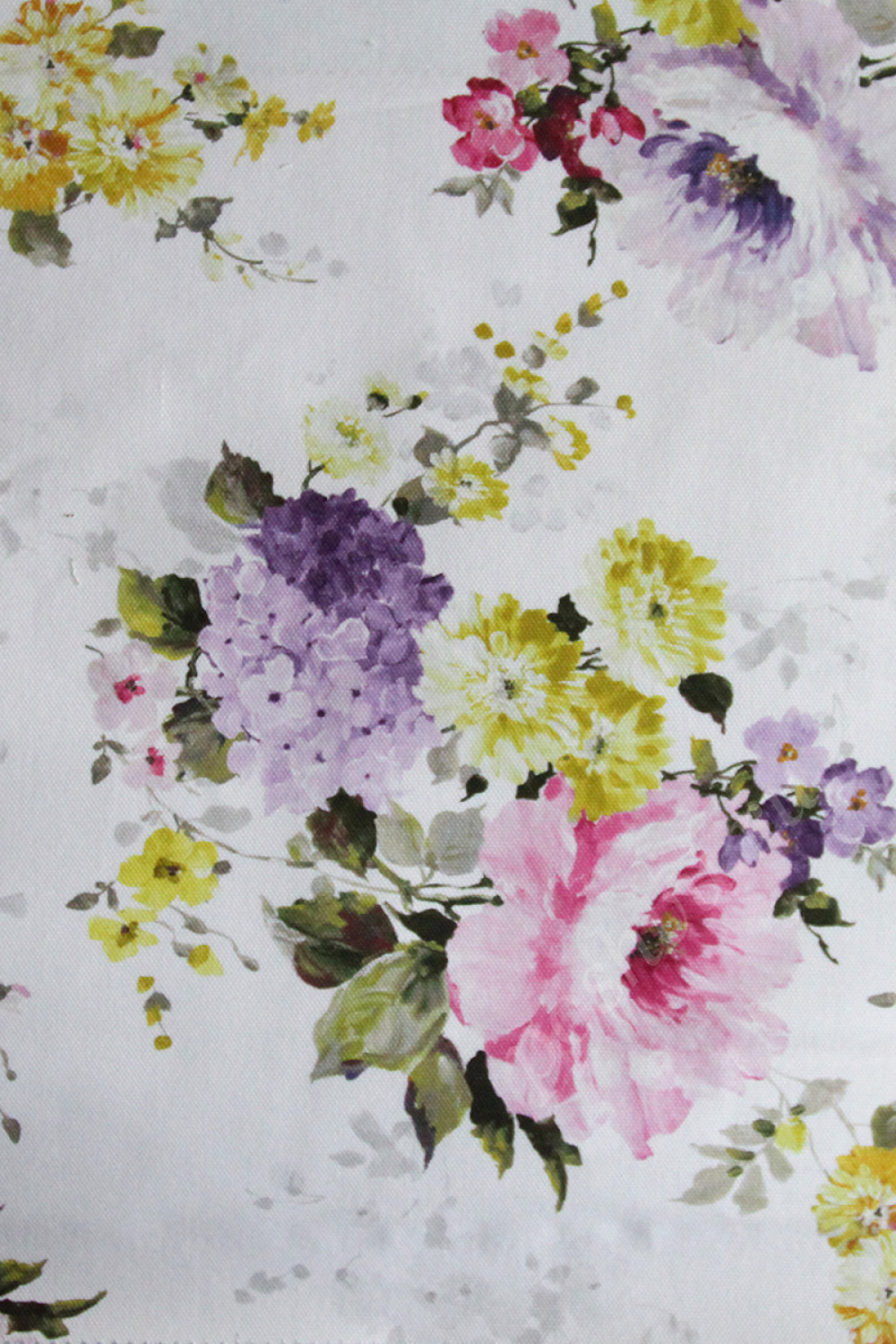 Портьерная ткань рогожка BELLAMI композиция из розовых, лиловых, желтых цветов на белом фоне
