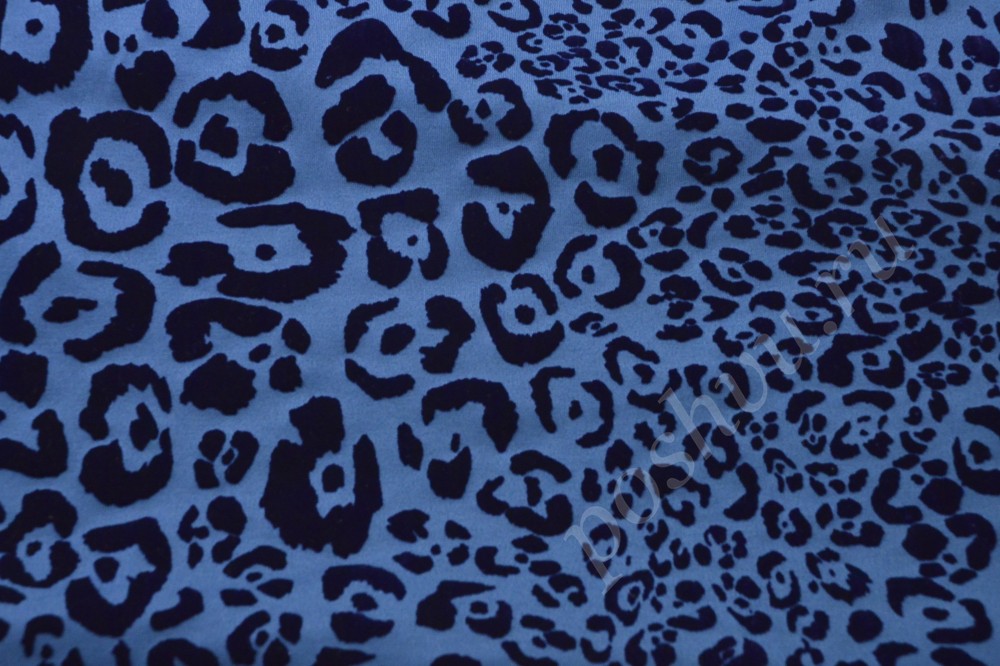 Трикотажная ткань флок голубого цвета с леопардовыми пятнами