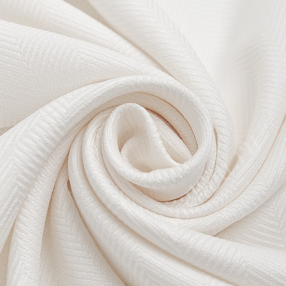 Портьерная ткань TOPOLINO бледно-кремового цвета, выработка в елочку, выс.300см