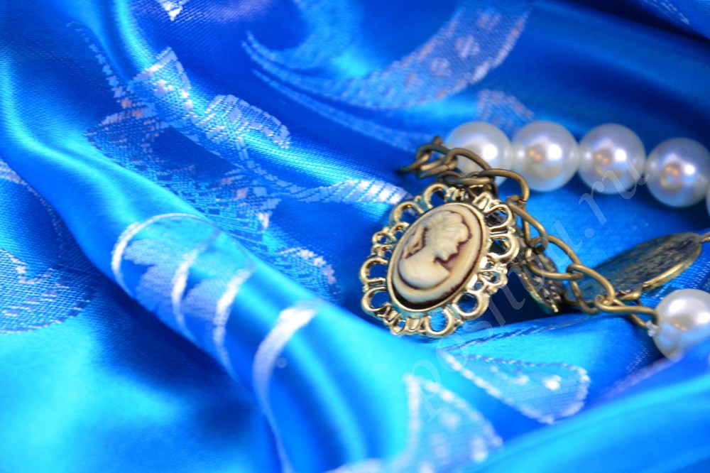 Ткань  китайский шёлк бирюзового цвета с серебристой вышивкой