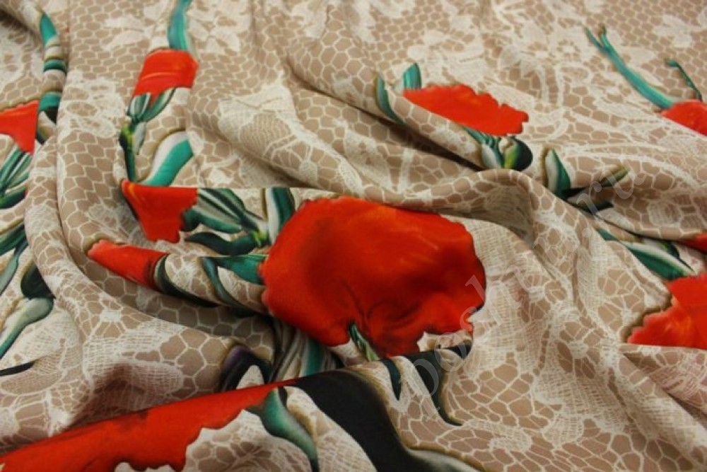 Шелковый креп бежевого цвета с цветами Купон 135 см