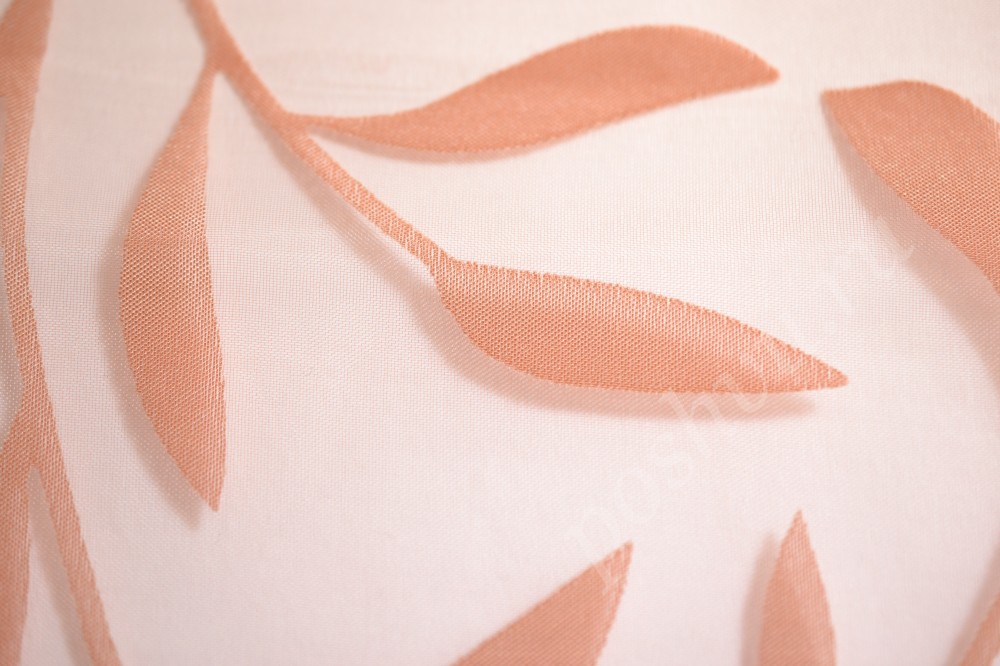 Ткань для штор органза розового оттенка с лососевым флористическим рисунком