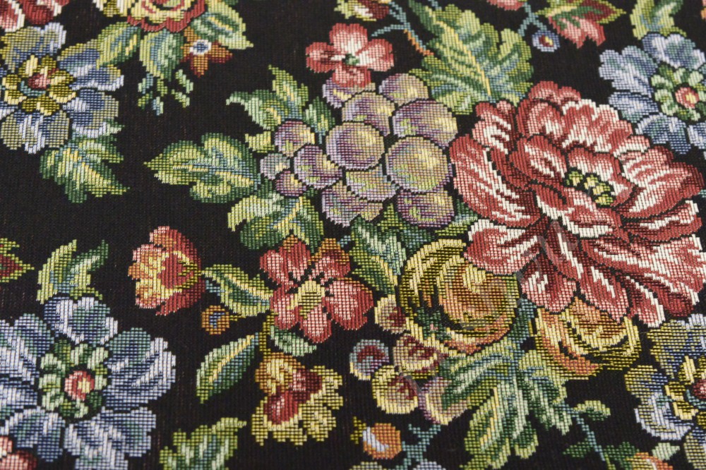 Ткань для штор гобелен черного цвета с цветочным узором