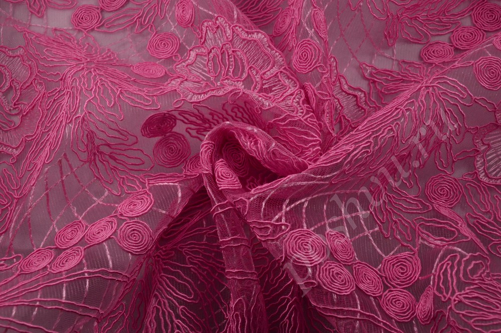 Ткань розовое кружево на сетке