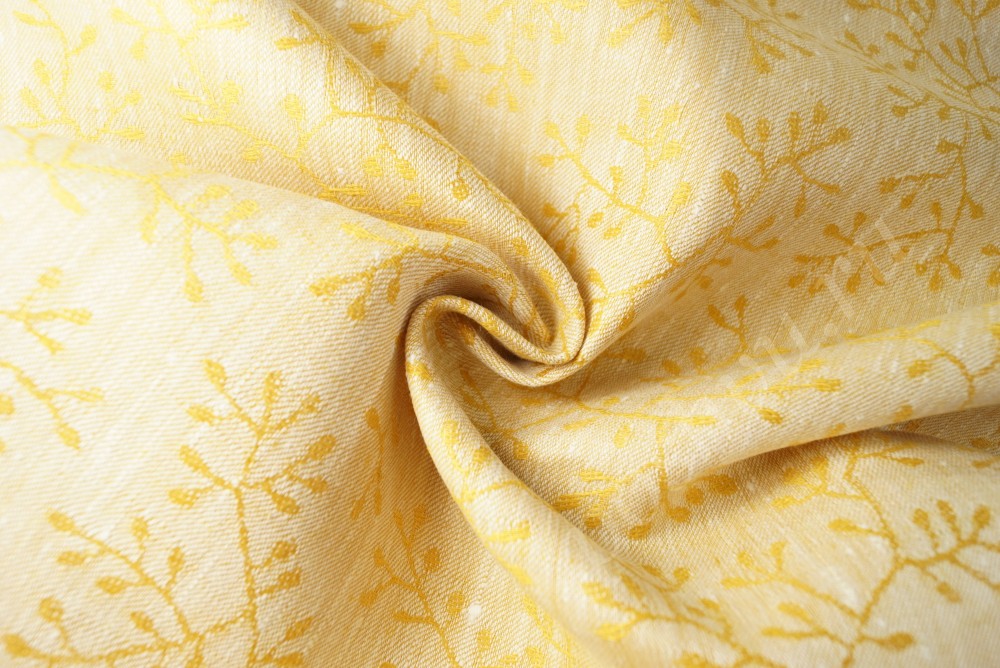 Ткань лен натуральный для скатертей бело-желтая с листочками
