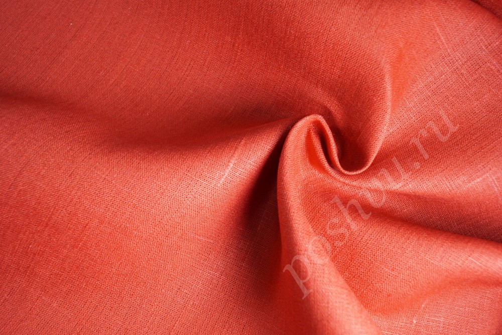 Ткань натуральный лен для скатертей красного оттенка