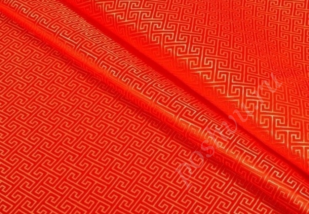 Китайский шёлк красного цвета с геометрическим принтом