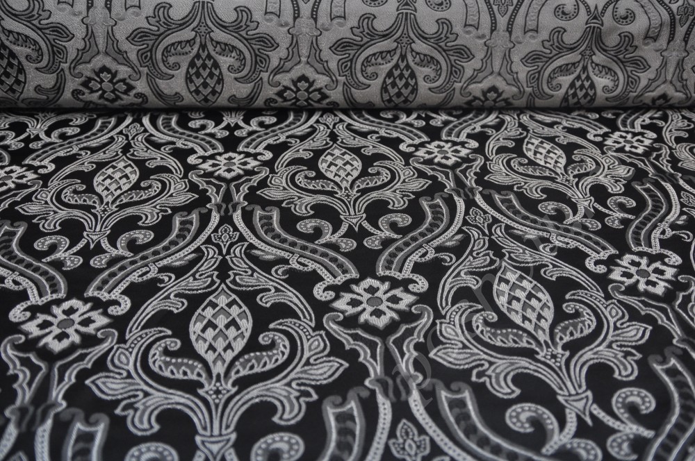 Жаккард черно-серебристого цвета в рельефный узор