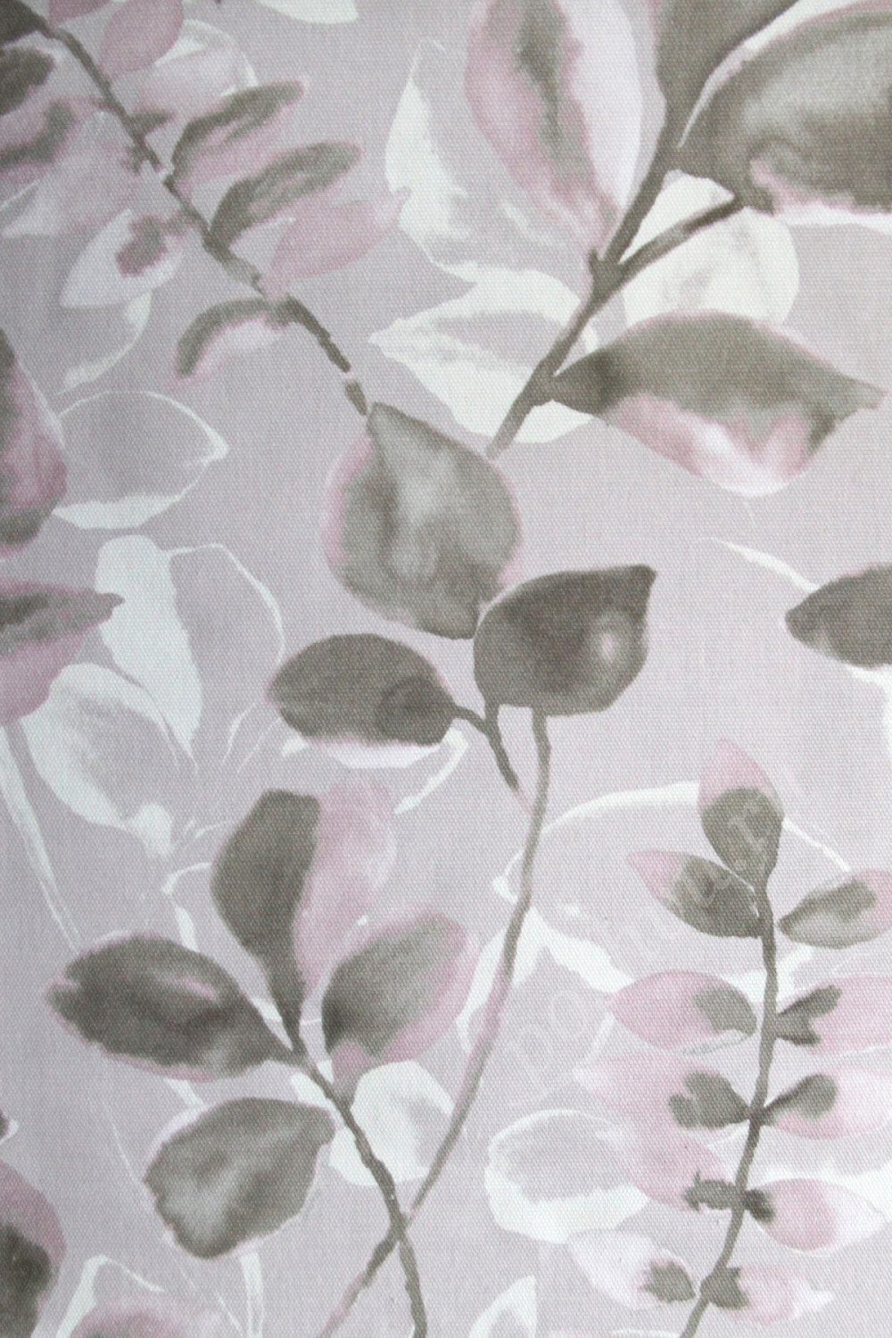 Портьерная ткань рогожка TIMELESS розово-бежевые листья в стиле акварель (раппорт 65х69см)