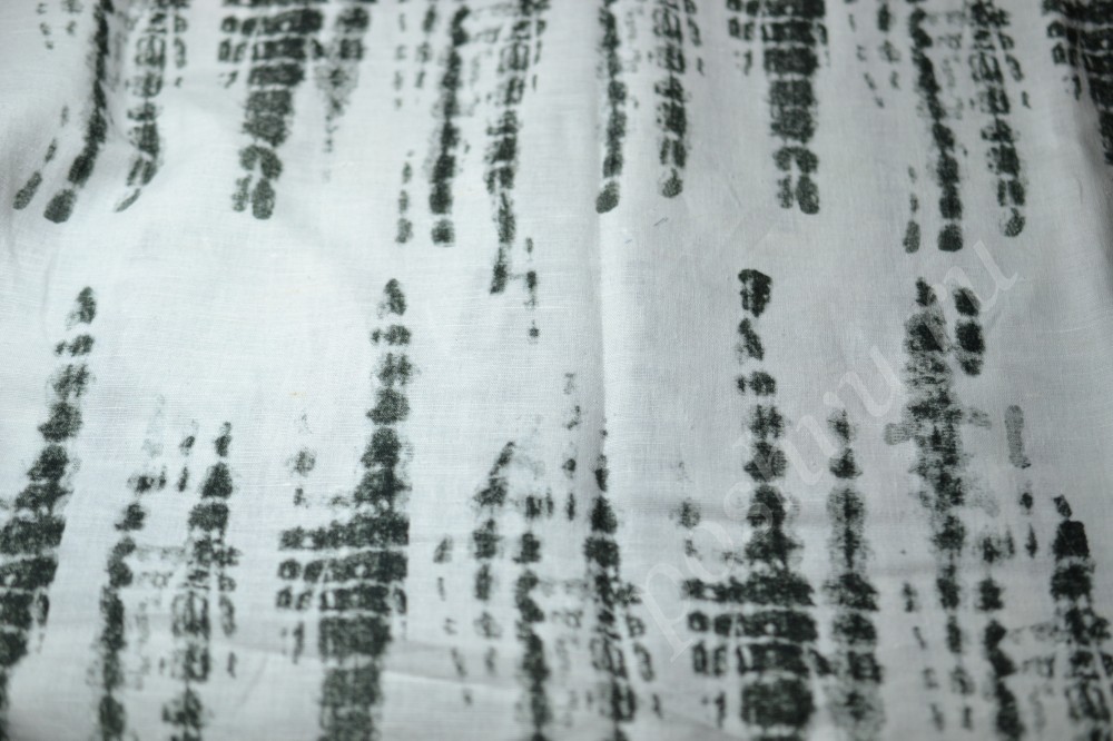 Ткань лен белого оттенка в черный абстрактный рисунок
