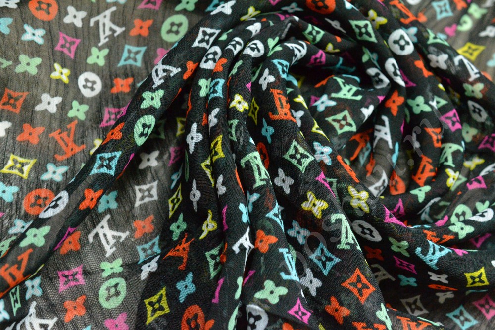Ткань шифон набивной черного цвета с разноцветными буквами