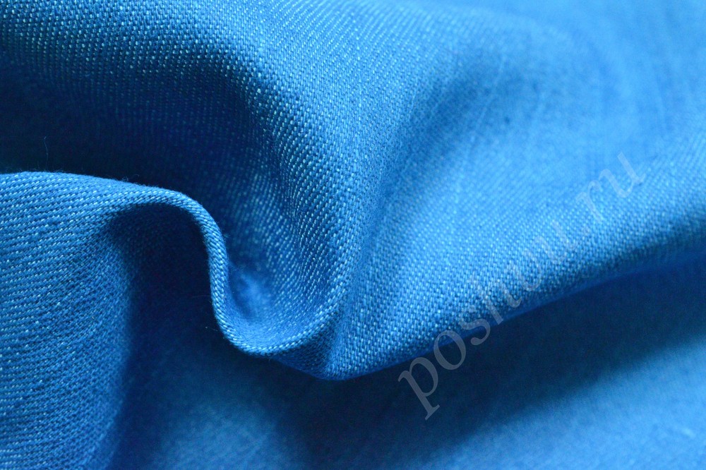 Ткань джинса-коттон яркого голубого цвета