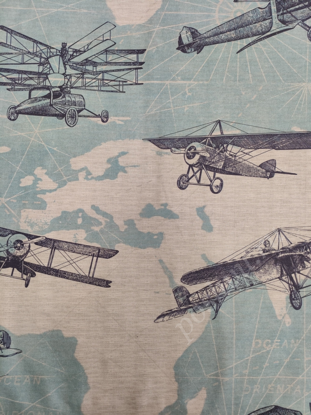 Портьерная ткань рогожка FLYER самолеты над бежево-голубой картой (раппорт 53х98)