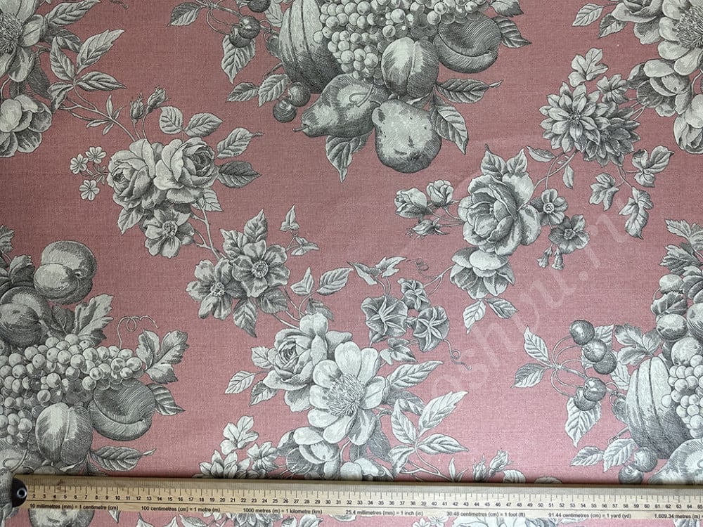 Портьерная ткань рогожка HENRIETTA цветы и фрукты на розовом фоне в английском стиле (раппорт 66х70см)