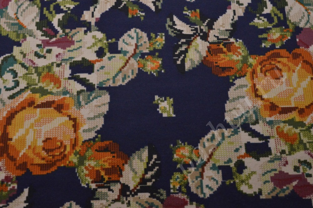 Ткань плательная тёмно-синего цвета с цветочным принтом
